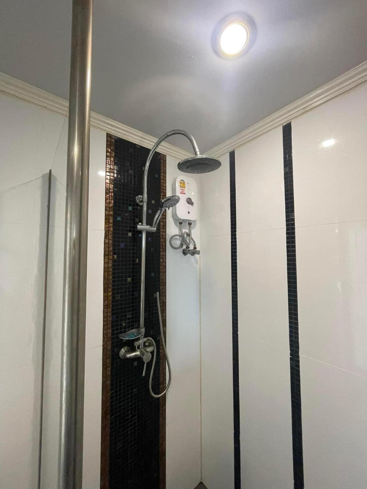 Amazon Residence By Pattaya Sunny Rentals Jomtien Beach Room photo