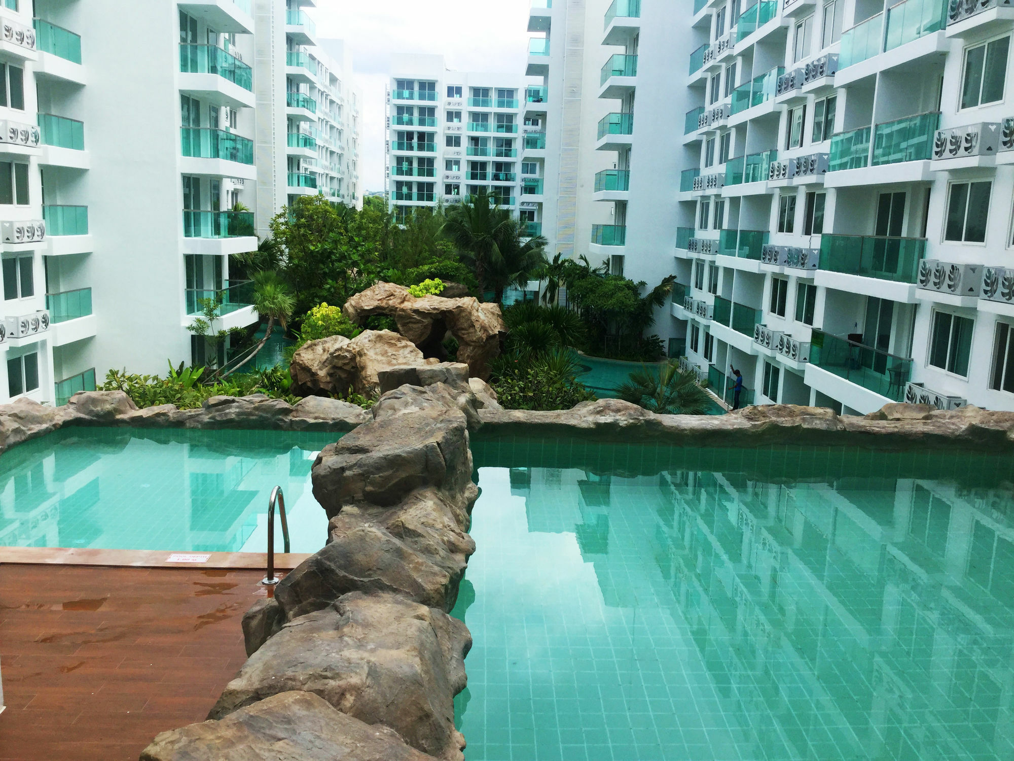 Amazon Residence By Pattaya Sunny Rentals Jomtien Beach Exterior photo